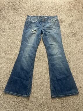 American Eagle Jeans Womens 8 Blue Real Flare Medium Wash Distressed Denim